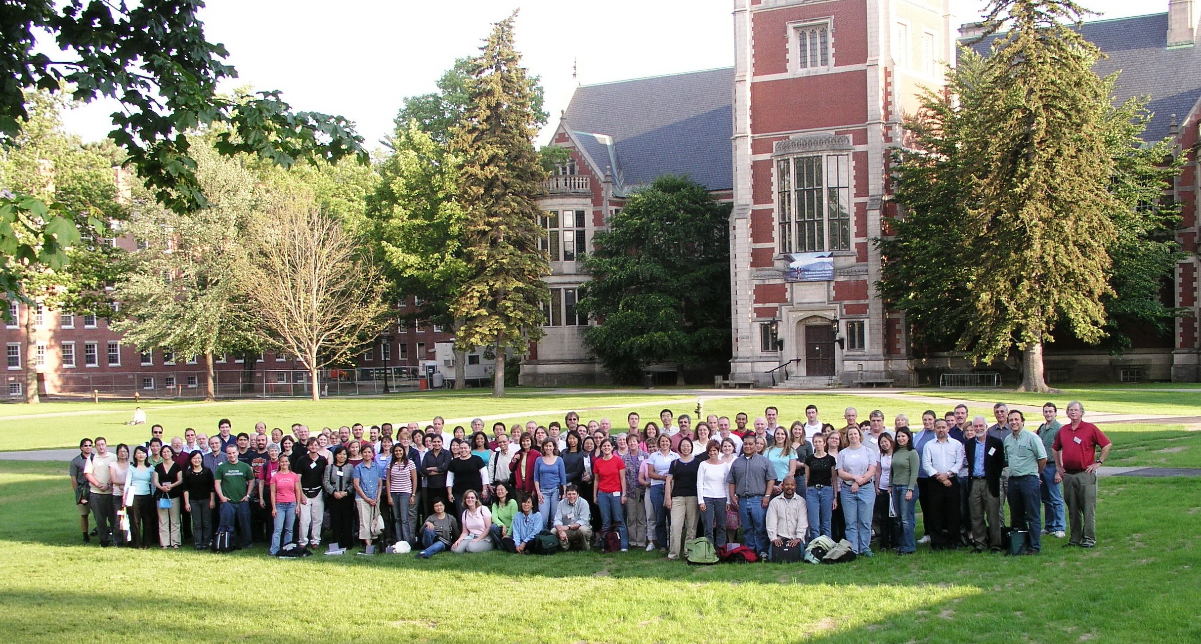 Class of 2006 panoramic group photo on the Bowdoin College quad